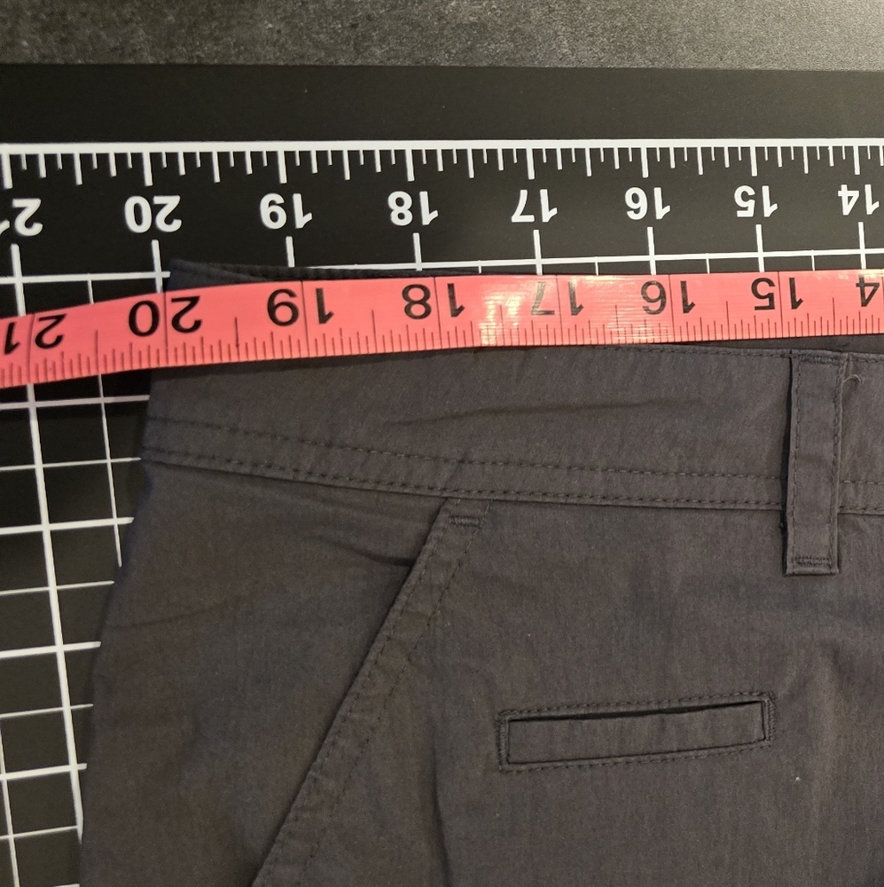 Men's Black and Gray Pants - Picture 16 of 16